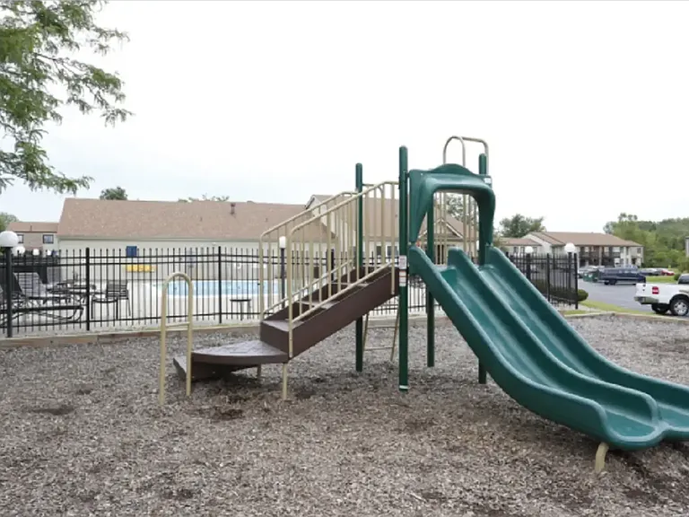 Covington Square — Photo 15