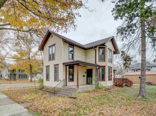 54 N 2nd St, Evansville, WI 53536
