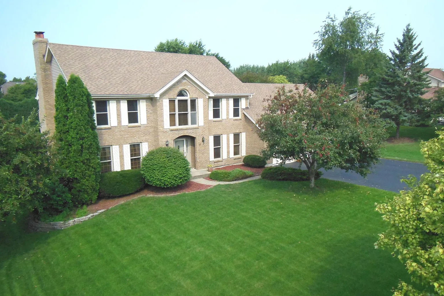 512 Greens View Dr photo 1