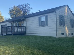 1 Brownlow Dr, Decatur, IL 62521