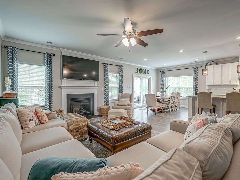 1st image of 9589 Goddin Ct
