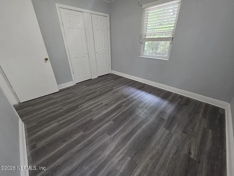 4918 N Pearl St — Photo 12