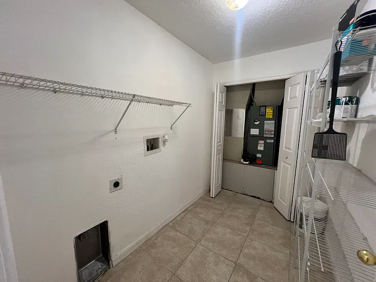 4412 Sherwood Forest Dr — Photo 9