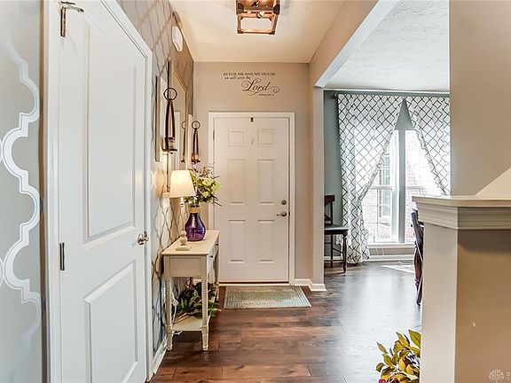 4th image of 9770 Brooks Bend Ct