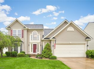 572 Colonial Dr, Painesville, OH 44077