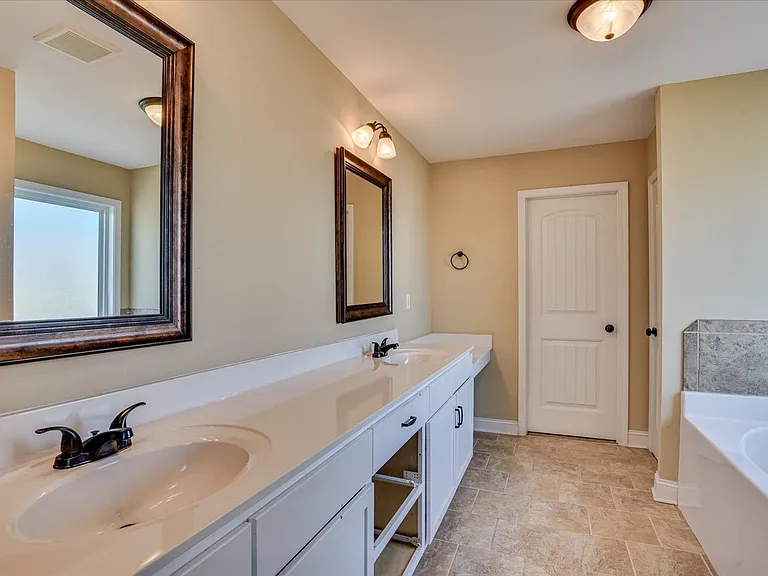 5515 Meghan Ln — Photo 25