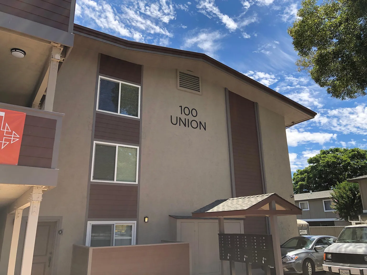 100 Union — Photo 1
