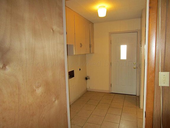 5th image of 620 Red Deer St