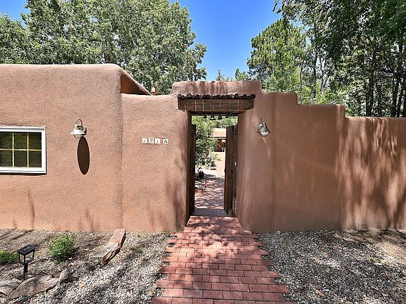 2nd image of 191 Tesuque Village Rd #A