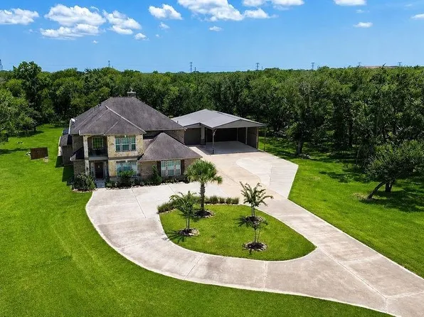 31911 Redfish Trl, Richwood, TX 77515