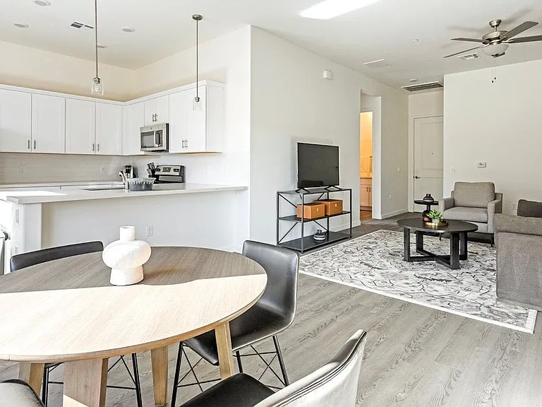 Linda Vista Luxury Rentals — Photo 1