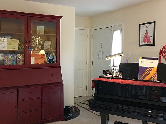 Living room and entrance