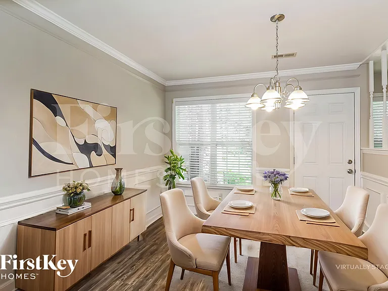 8102 Kingston Dr — Photo 8