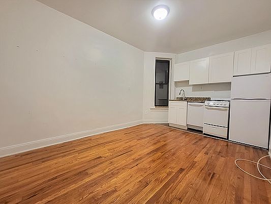 1st image of 309 E 69th St APT 3ER