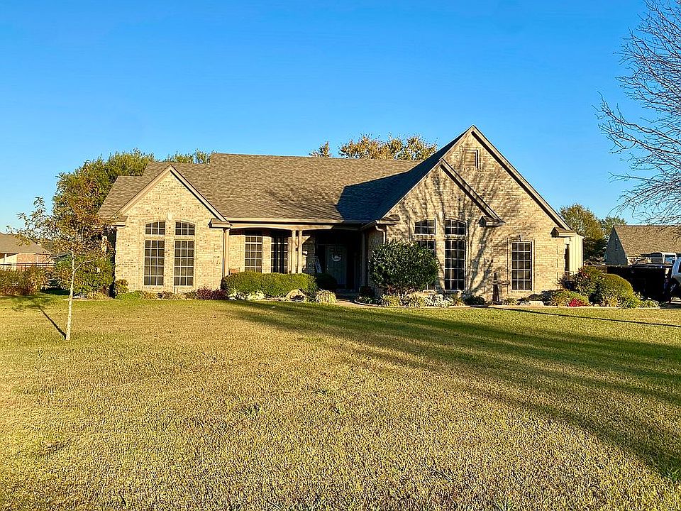 1st image of 228 Dana Ln
