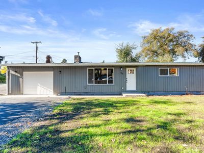 416 S Royal Ave, Eagle Pt, OR, 97524