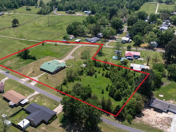 508 E Fannin St, De Kalb, TX 75559