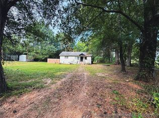 466 W Forest Oaks Dr, Sanford, NC 27330