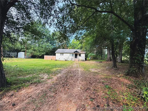 466 W Forest Oaks Dr, Sanford, NC 27330