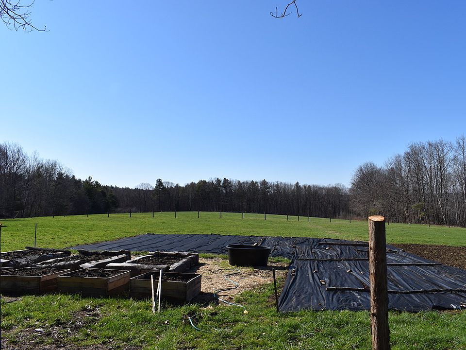 2nd image of 428 E Hussey Hill Rd