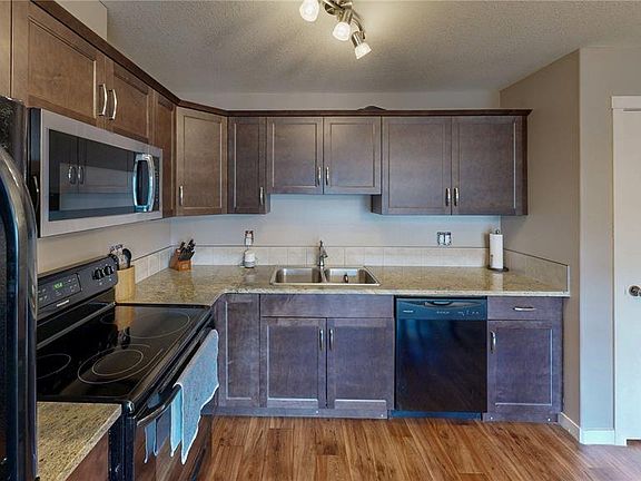5th image of UNIT 216-1220 Empress STREET