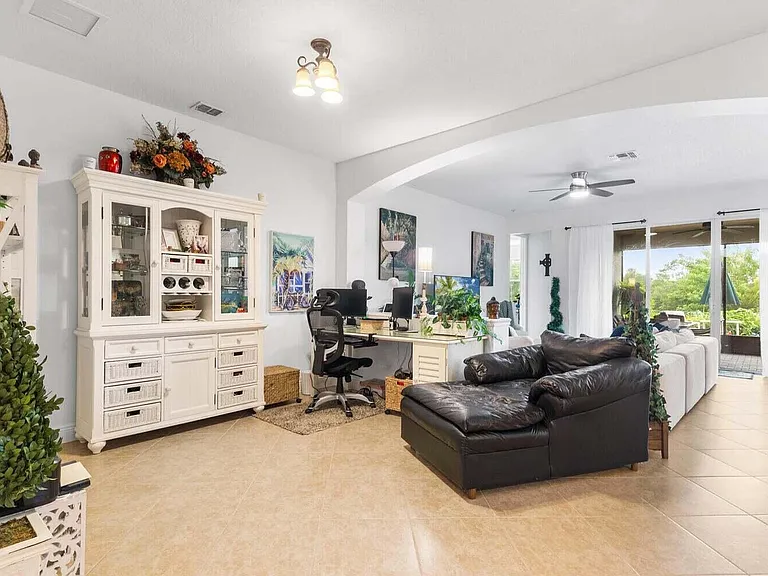 12170 SW Bennington Cir — Photo 4