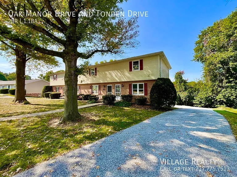 Oak Manor Dr — Photo 92
