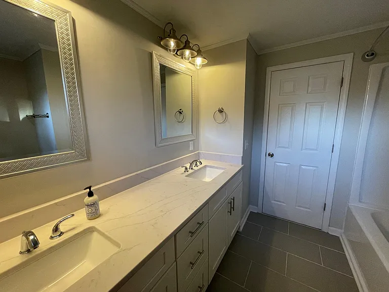 Master bath room