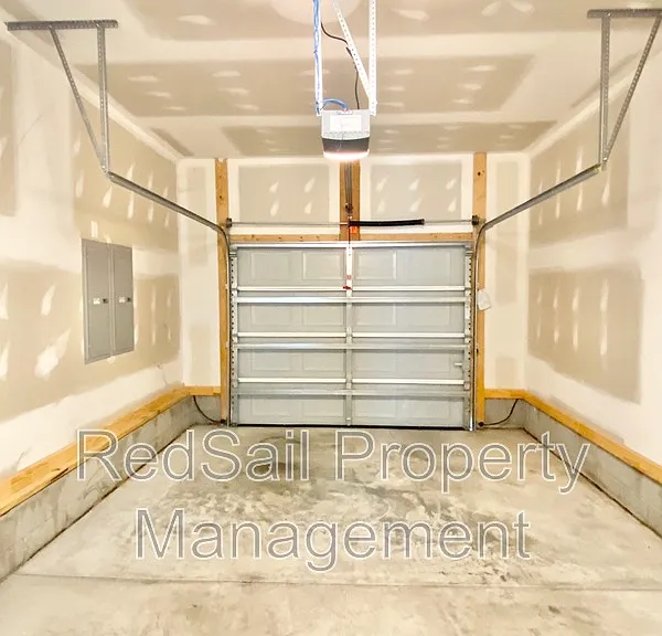 217 Manor Dr — Photo 35