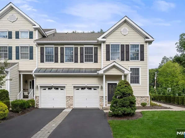 38 Pheasant Run, Westwood, NJ 07675