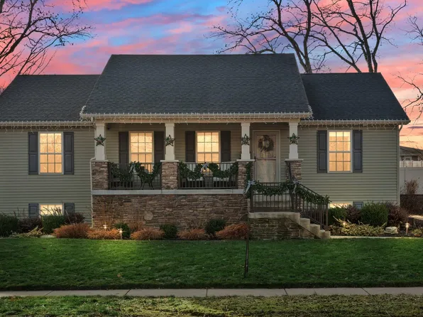 339 W South St, Crown Point, IN 46307