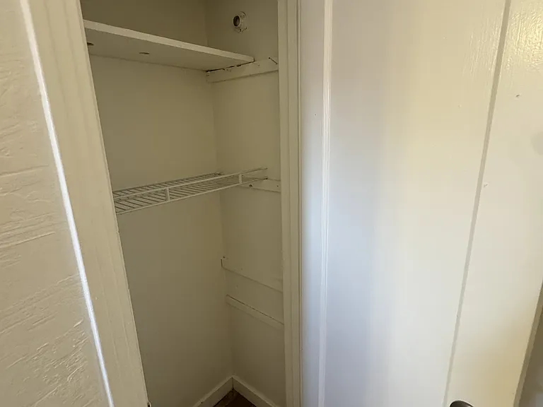 205 N Bayview Ave #1 — Photo 7
