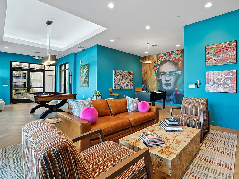 MODERNO La Granada Luxury Living — Photo 14