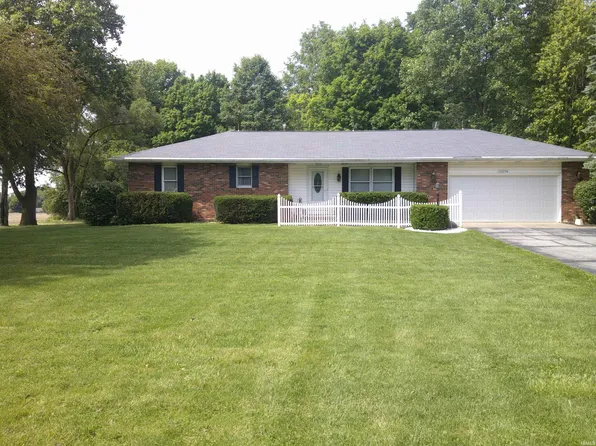 11574 9a Rd, Plymouth, IN 46563