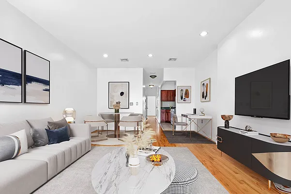 Rented by R New York | media 2