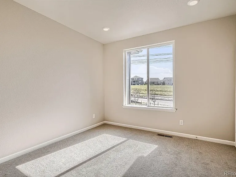 1849 S Poplar Ct — Photo 10
