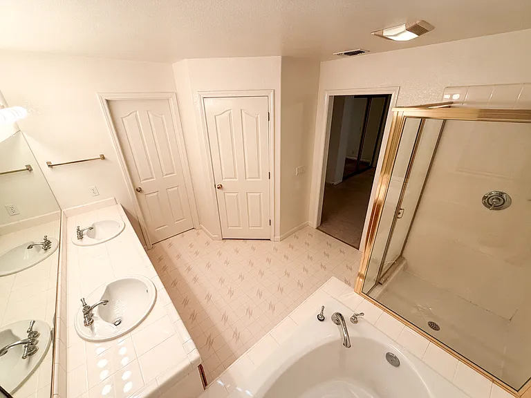 3403 Stormy Ct — Photo 17