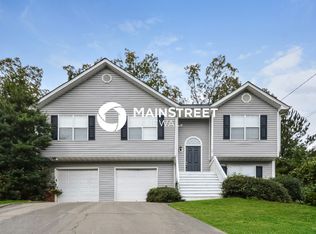 6731 Hidden Lake Dr, Rex, GA 30273