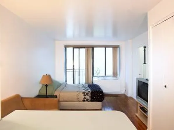 306 Mott image 1 of 1