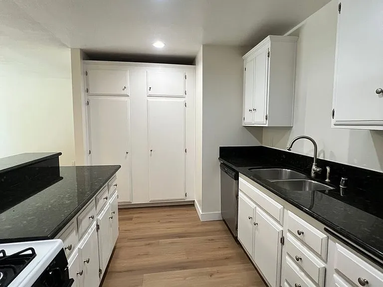 6600 Warner Ave #21 — Photo 8