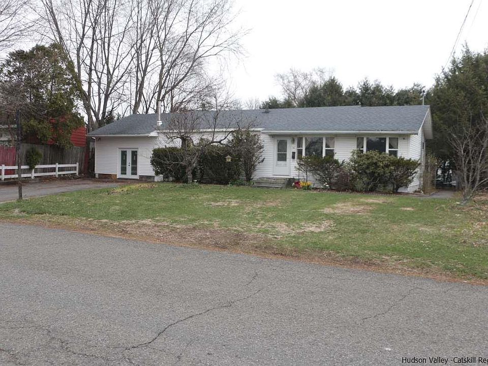 1st image of 14 Cherry Ln