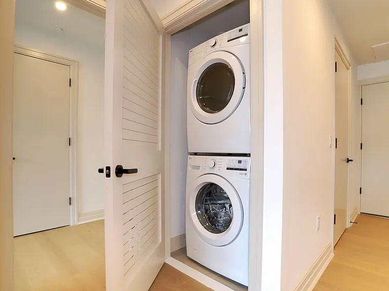931 Madison St #309 — Photo 11