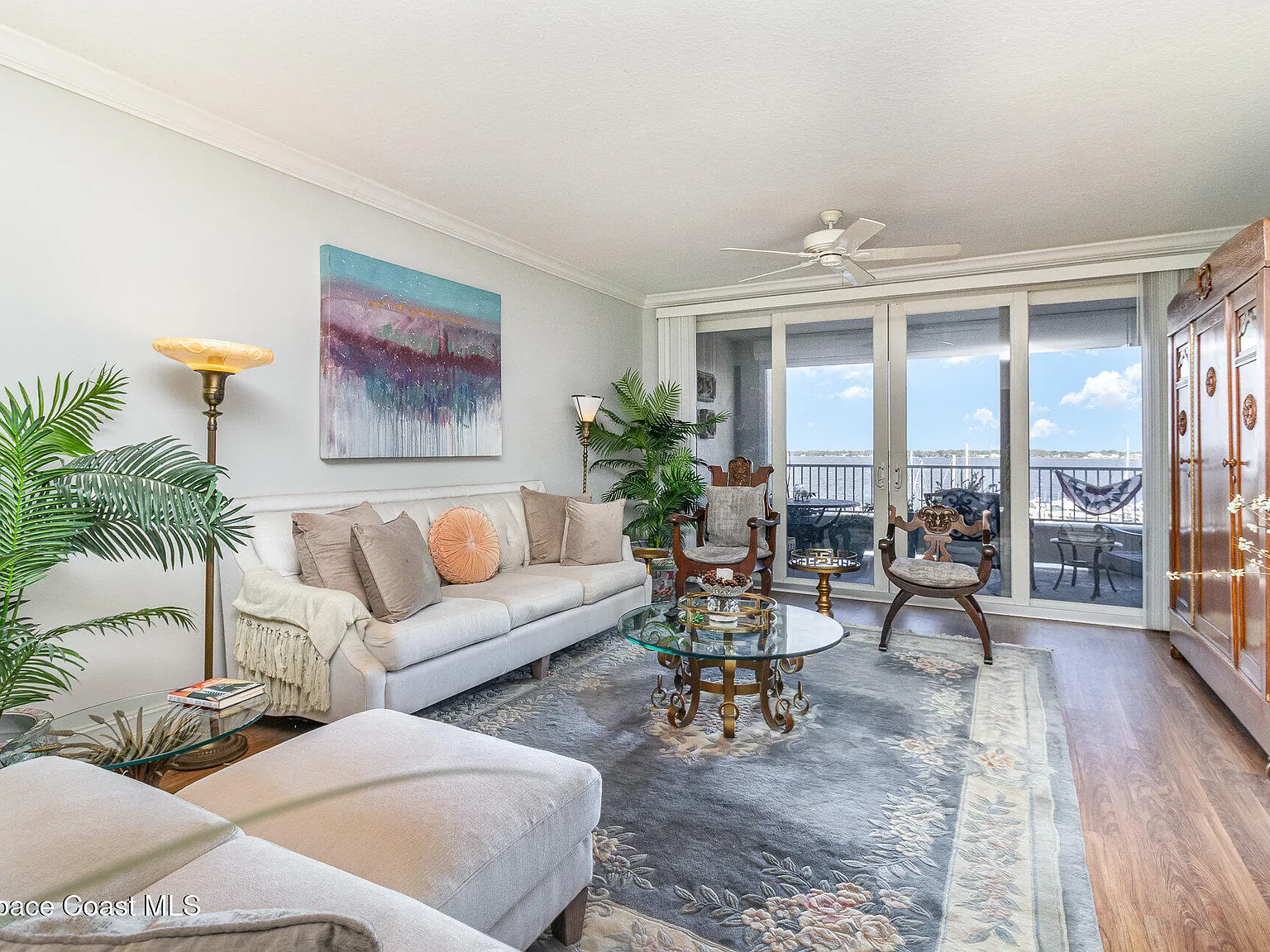 3 bed, 2.0 bath, 2101 sqft, $4,200 — Photo 3