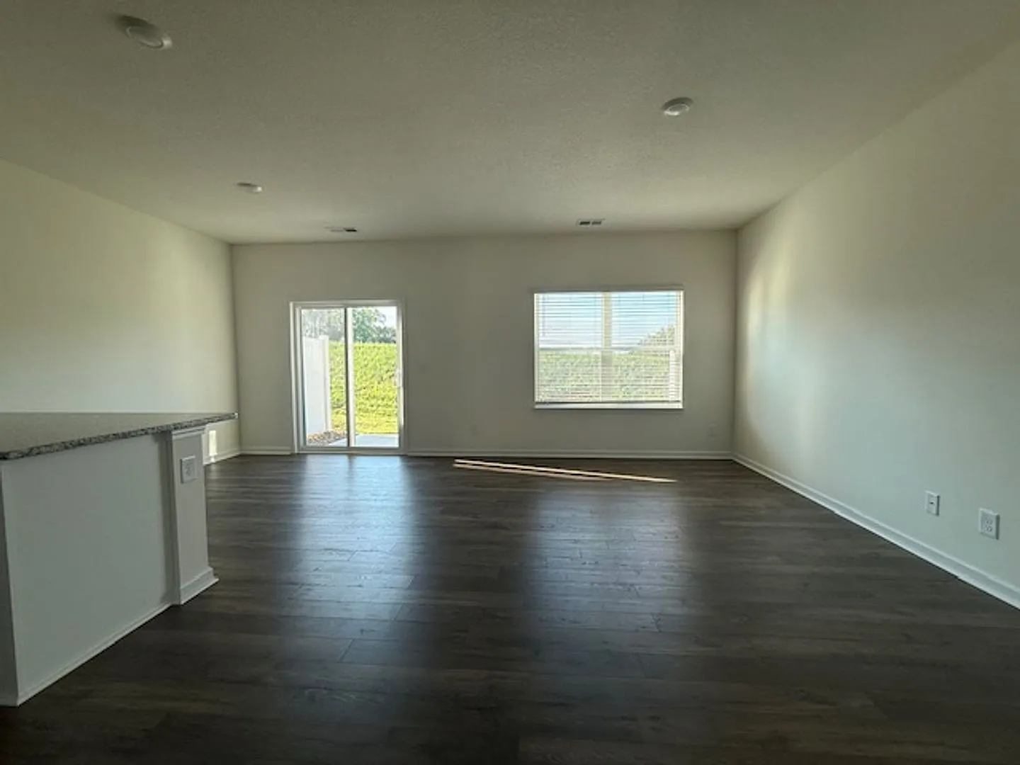 Brand New Townhome Stylish, Modern & Close to Everything! — Photo 4