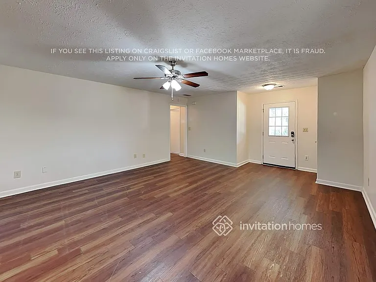 403 Cindy Dr SE — Photo 4