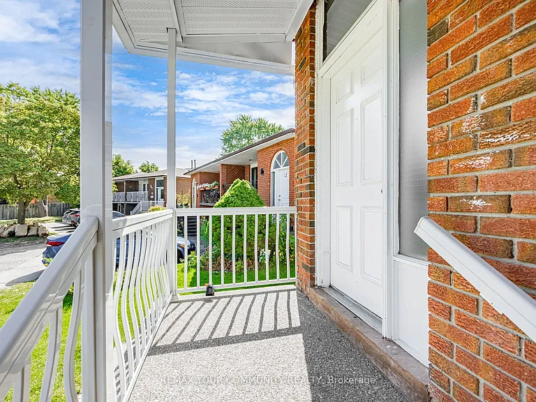 14 Roseville Dr — Photo 6