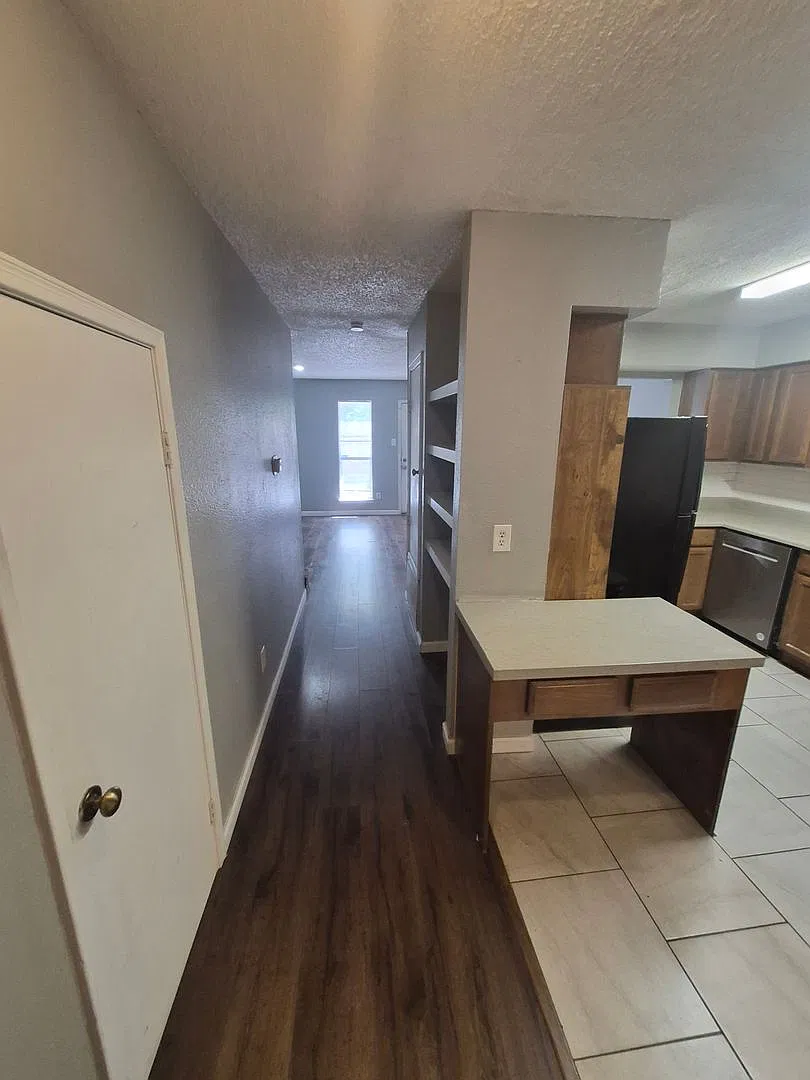 4906 Ali Ave. #4, San Antonio, TX. 78229 — Photo 4