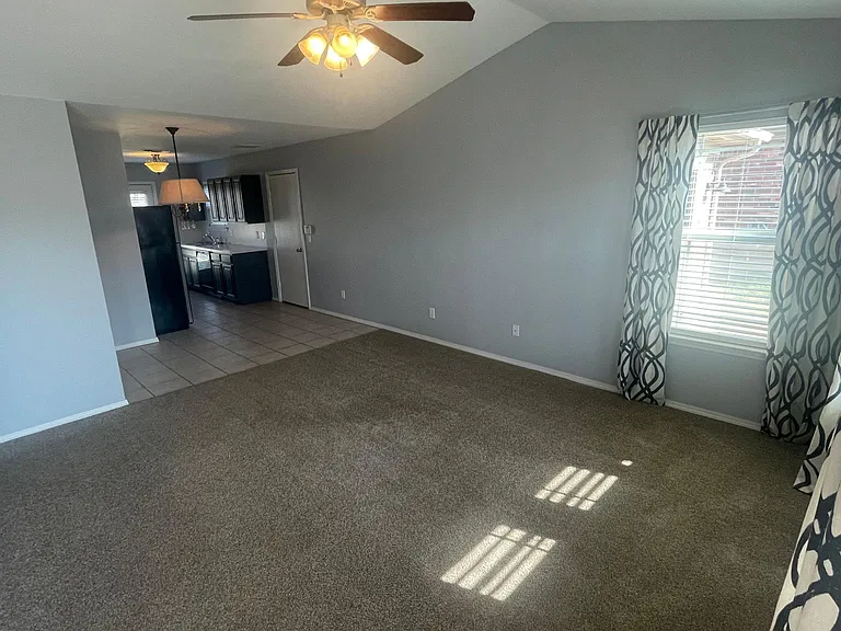 18604 Piedra Dr — Photo 3