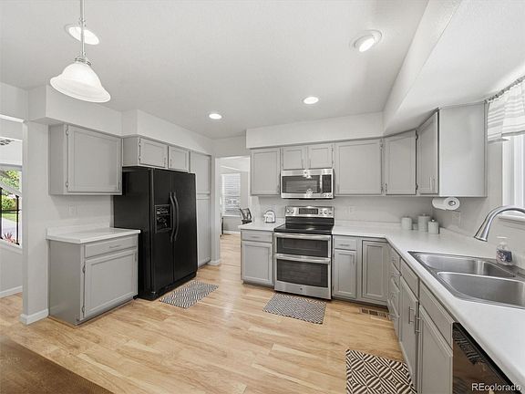 4th image of 7977 W Morraine Drive
