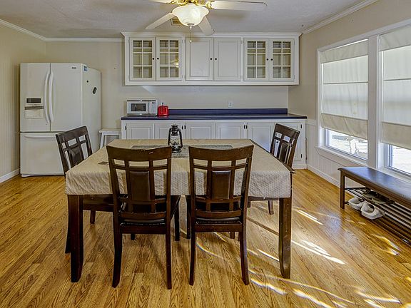 5th image of 130 Singing Hills Rd